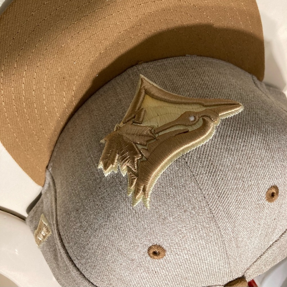 Fitted cap